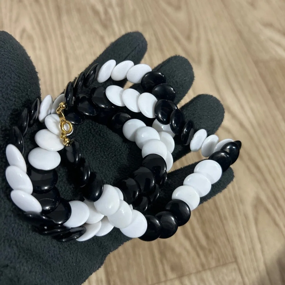 Unbranded Disc Bead Necklace Womens OS‎ Black White Mod Retro Jewelry